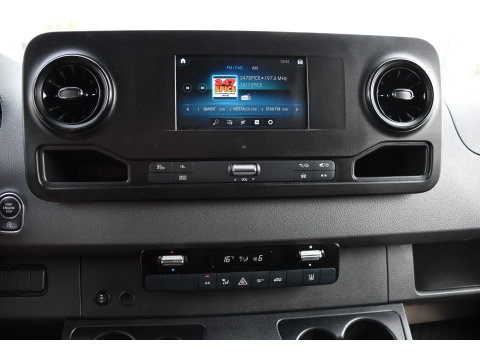 Mercedes-Benz Sprinter 317 1.9 CDI L2H2 RWD Black Edition Camera, Cruise, Carplay, LED, 170pk, Automaat, Stoelverwarming, Standkachel, Mbux, Leder, Uniek!