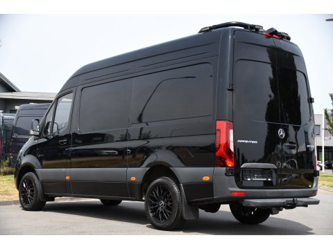 Mercedes-Benz Sprinter 317 1.9 CDI L2H2 RWD Black Edition Camera, Cruise, Carplay, LED, 170pk, Automaat, Stoelverwarming, Standkachel, Mbux, Leder, Uniek!