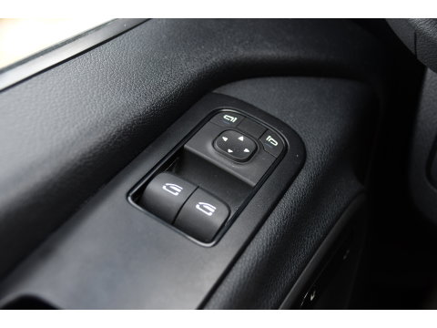 Mercedes-Benz Sprinter 317 1.9 CDI L2H2 RWD Black Edition Camera, Cruise, Carplay, LED, 170pk, Automaat, Stoelverwarming, Standkachel, Mbux, Leder, Uniek!