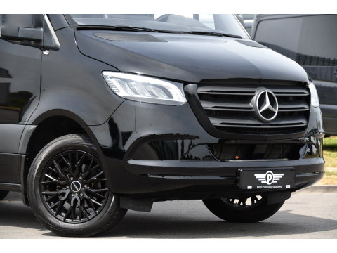 Mercedes-Benz Sprinter 317 1.9 CDI L2H2 RWD Black Edition Camera, Cruise, Carplay, LED, 170pk, Automaat, Stoelverwarming, Standkachel, Mbux, Leder, Uniek!