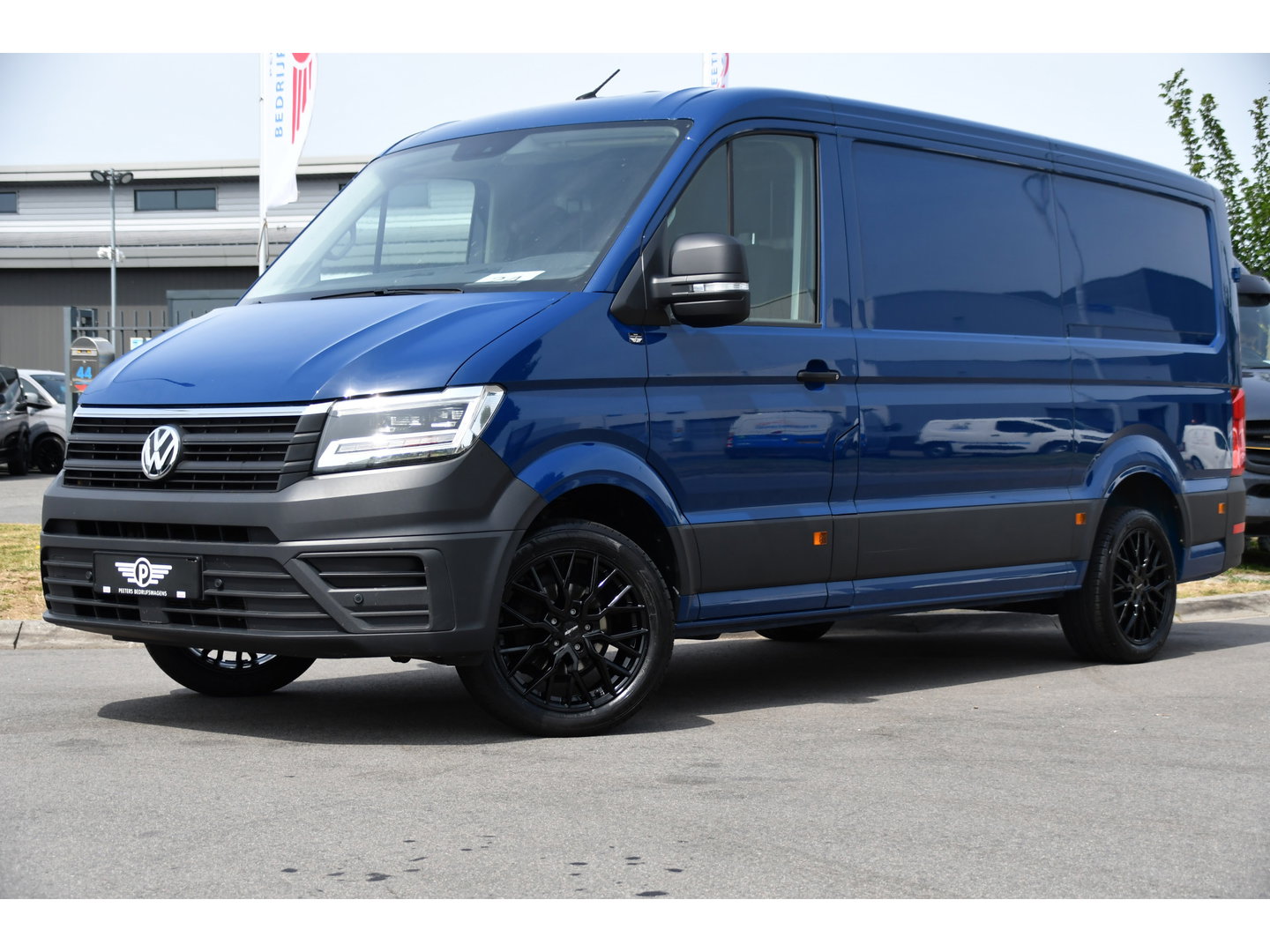 Volkswagen Crafter 35 2.0 TDI L3H2 PB Edition Cruise, Carplay, LED, Multimedia, Sensoren, Voorruit verwarming, 140pk, Automaat, Uniek!