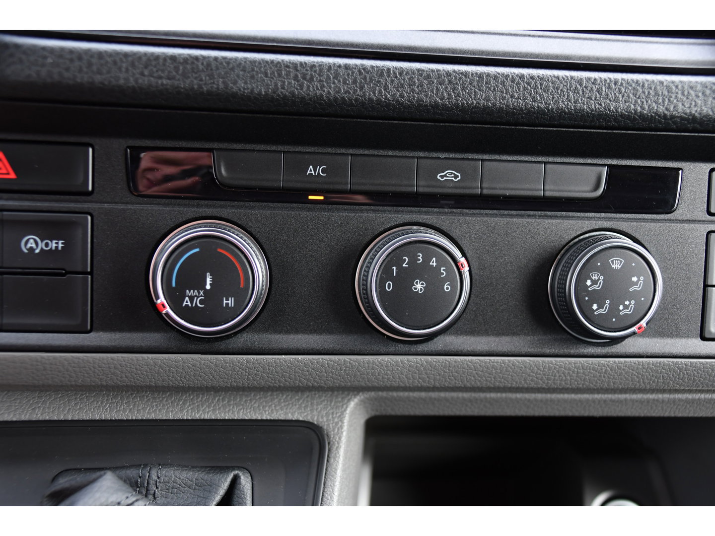 Volkswagen Crafter 35 2.0 TDI L3H2 PB Edition Cruise, Carplay, LED, Multimedia, Sensoren, Voorruit verwarming, 140pk, Automaat, Uniek!