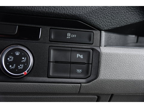 Volkswagen Crafter 35 2.0 TDI L3H2 PB Edition Cruise, Carplay, LED, Multimedia, Sensoren, Voorruit verwarming, 140pk, Automaat, Uniek!
