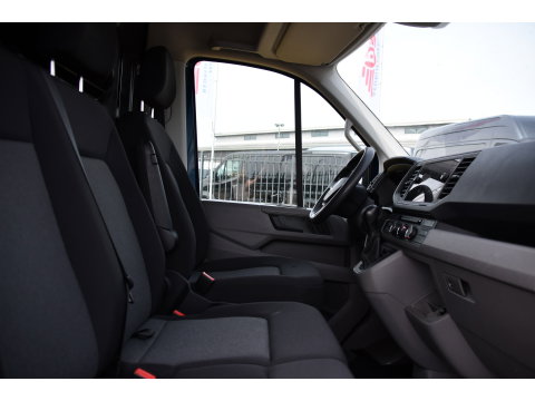 Volkswagen Crafter 35 2.0 TDI L3H2 PB Edition Cruise, Carplay, LED, Multimedia, Sensoren, Voorruit verwarming, 140pk, Automaat, Uniek!