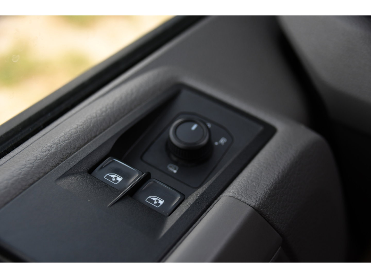 Volkswagen Crafter 35 2.0 TDI L3H2 PB Edition Cruise, Carplay, LED, Multimedia, Sensoren, Voorruit verwarming, 140pk, Automaat, Uniek!