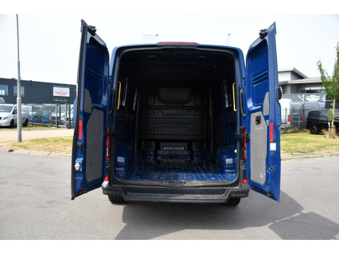 Volkswagen Crafter 35 2.0 TDI L3H2 PB Edition Cruise, Carplay, LED, Multimedia, Sensoren, Voorruit verwarming, 140pk, Automaat, Uniek!