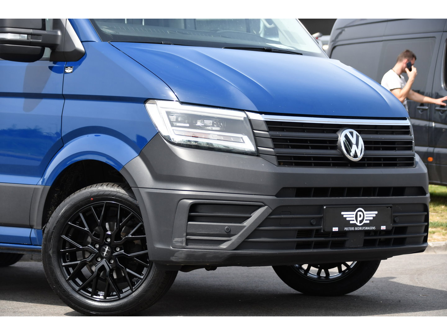 Volkswagen Crafter 35 2.0 TDI L3H2 PB Edition Cruise, Carplay, LED, Multimedia, Sensoren, Voorruit verwarming, 140pk, Automaat, Uniek!
