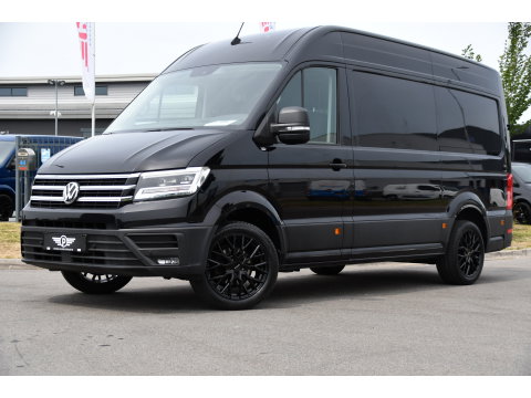 Volkswagen Crafter 35 2.0 TDI L3H3 Black Edition Camera, Adaptieve Cruise, Carplay, LED, Trekhaak, Voorruitverwarming, Sensoren, 177pk, Automaat, Uniek!