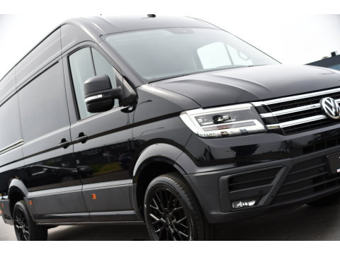 Volkswagen Crafter 35 2.0 TDI L3H3 Black Edition Camera, Adaptieve Cruise, Carplay, LED, Trekhaak, Voorruitverwarming, Sensoren, 177pk, Automaat, Uniek!