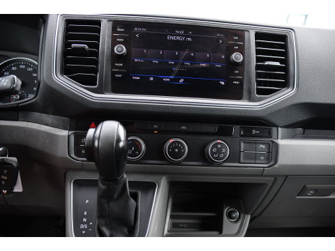 Volkswagen Crafter 35 2.0 TDI L3H3 Black Edition Camera, Adaptieve Cruise, Carplay, LED, Trekhaak, Voorruitverwarming, Sensoren, 177pk, Automaat, Uniek!