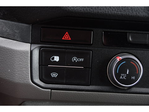 Volkswagen Crafter 35 2.0 TDI L3H3 Black Edition Camera, Adaptieve Cruise, Carplay, LED, Trekhaak, Voorruitverwarming, Sensoren, 177pk, Automaat, Uniek!