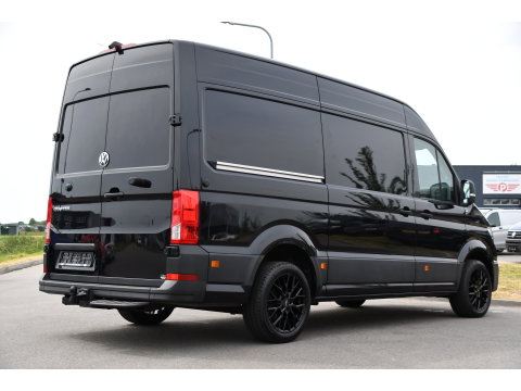 Volkswagen Crafter 35 2.0 TDI L3H3 Black Edition Camera, Adaptieve Cruise, Carplay, LED, Trekhaak, Voorruitverwarming, Sensoren, 177pk, Automaat, Uniek!