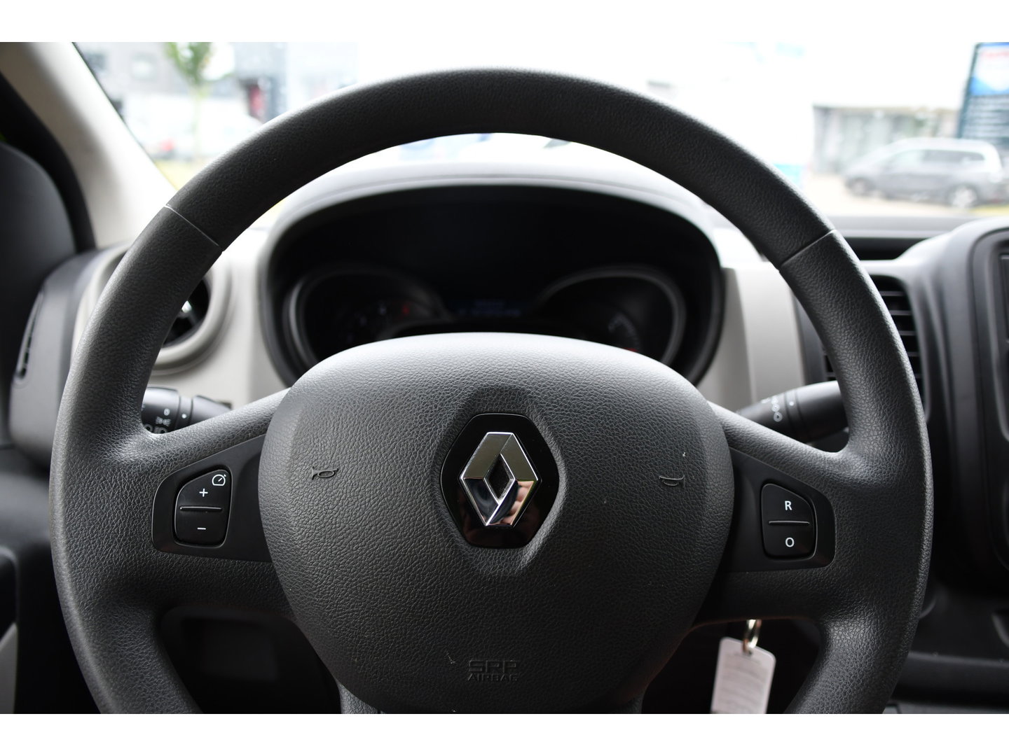 Renault Trafic 1.6 dCi T29 L2H1 Edition Cruise, Airco, 2 x Schuifdeur, 125pk, Sensoren, Trekhaak, Radio, Uniek!