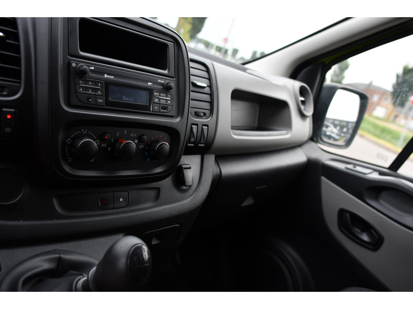 Renault Trafic 1.6 dCi T29 L2H1 Edition Cruise, Airco, 2 x Schuifdeur, 125pk, Sensoren, Trekhaak, Radio, Uniek!