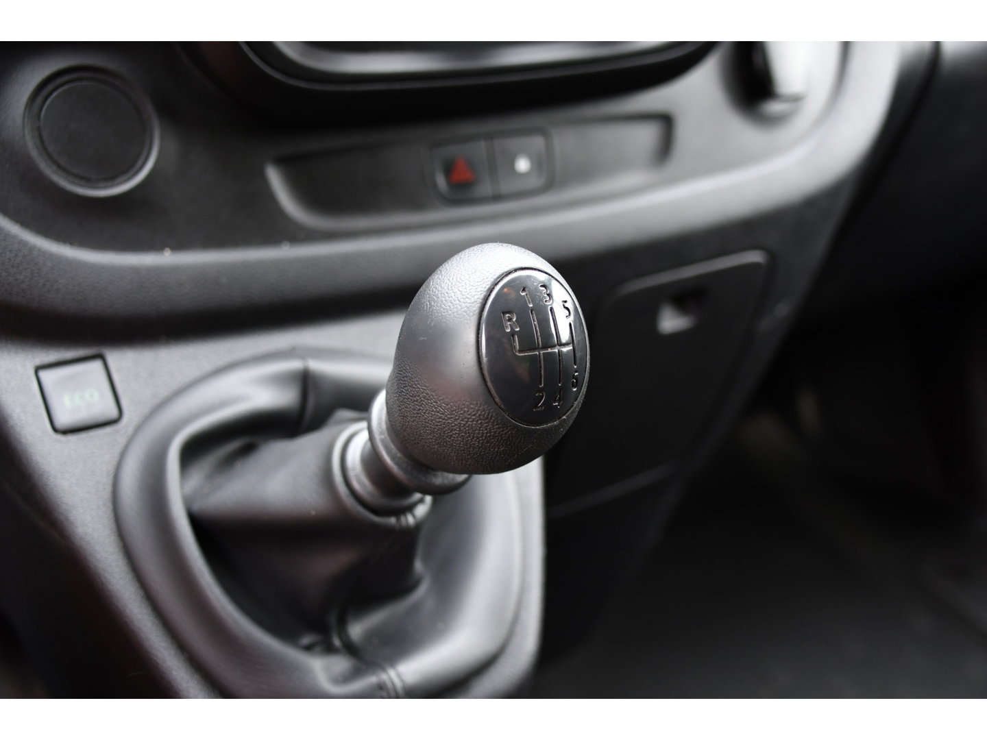 Renault Trafic 1.6 dCi T29 L2H1 Edition Cruise, Airco, 2 x Schuifdeur, 125pk, Sensoren, Trekhaak, Radio, Uniek!