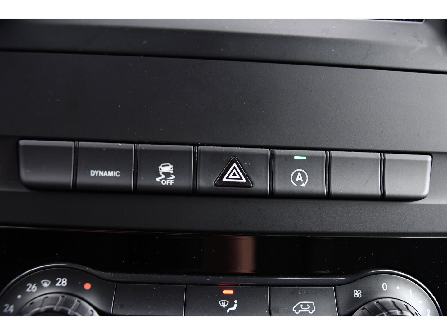 Mercedes-Benz Vito 119 CDI L2 PB Edition Camera, Cruise, Carplay, 190pk, LED, Multimedia, Automaat, Uniek!