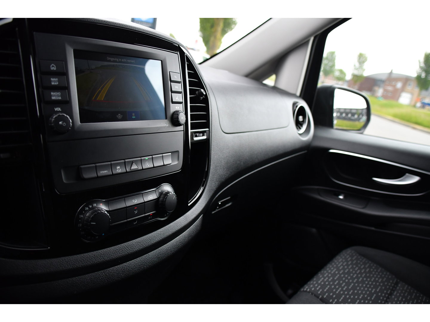 Mercedes-Benz Vito 119 CDI L2 PB Edition Camera, Cruise, Carplay, 190pk, LED, Multimedia, Automaat, Uniek!