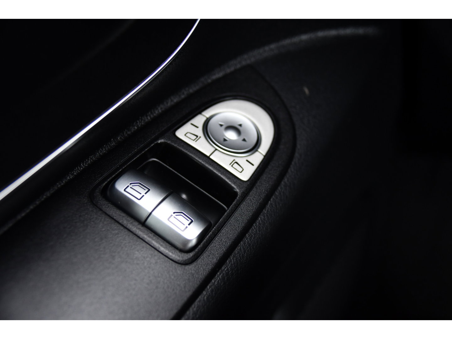 Mercedes-Benz Vito 119 CDI L2 PB Edition Camera, Cruise, Carplay, 190pk, LED, Multimedia, Automaat, Uniek!