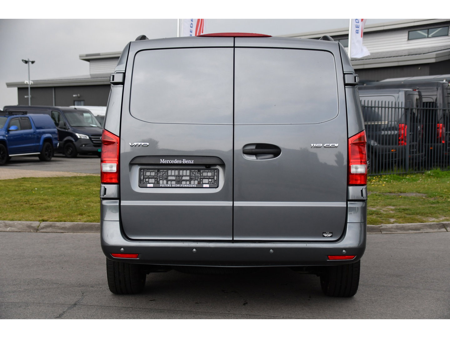 Mercedes-Benz Vito 119 CDI L2 PB Edition Camera, Cruise, Carplay, 190pk, LED, Multimedia, Automaat, Uniek!