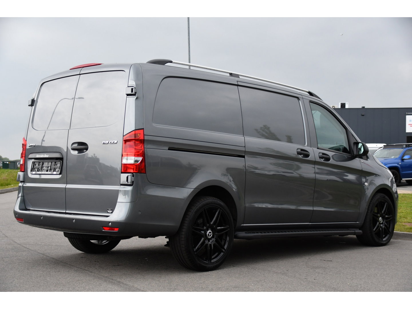 Mercedes-Benz Vito 119 CDI L2 PB Edition Camera, Cruise, Carplay, 190pk, LED, Multimedia, Automaat, Uniek!