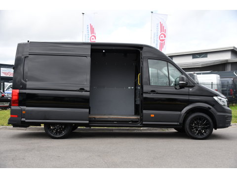 Volkswagen Crafter 35 2.0 TDI L3H3 Highline Black Edition Camera, Cruise, Carplay, LED, Clima, Automaat, Trekhaak, Sensoren, Uniek!