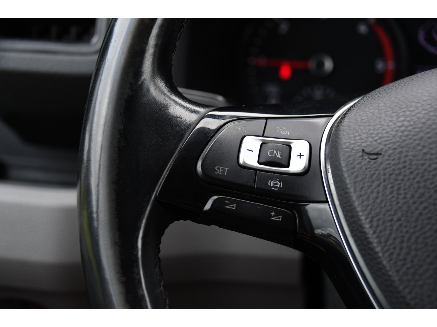 Volkswagen Crafter 35 2.0 TDI L3H3 Highline Black Edition Camera, Cruise, Carplay, LED, Clima, Automaat, Trekhaak, Sensoren, Uniek!