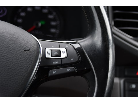 Volkswagen Crafter 35 2.0 TDI L3H3 Highline Black Edition Camera, Cruise, Carplay, LED, Clima, Automaat, Trekhaak, Sensoren, Uniek!