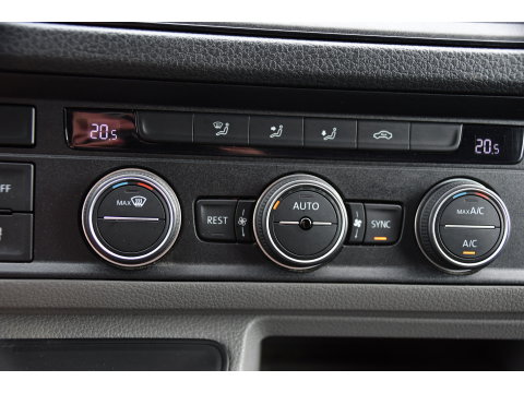 Volkswagen Crafter 35 2.0 TDI L3H3 Highline Black Edition Camera, Cruise, Carplay, LED, Clima, Automaat, Trekhaak, Sensoren, Uniek!