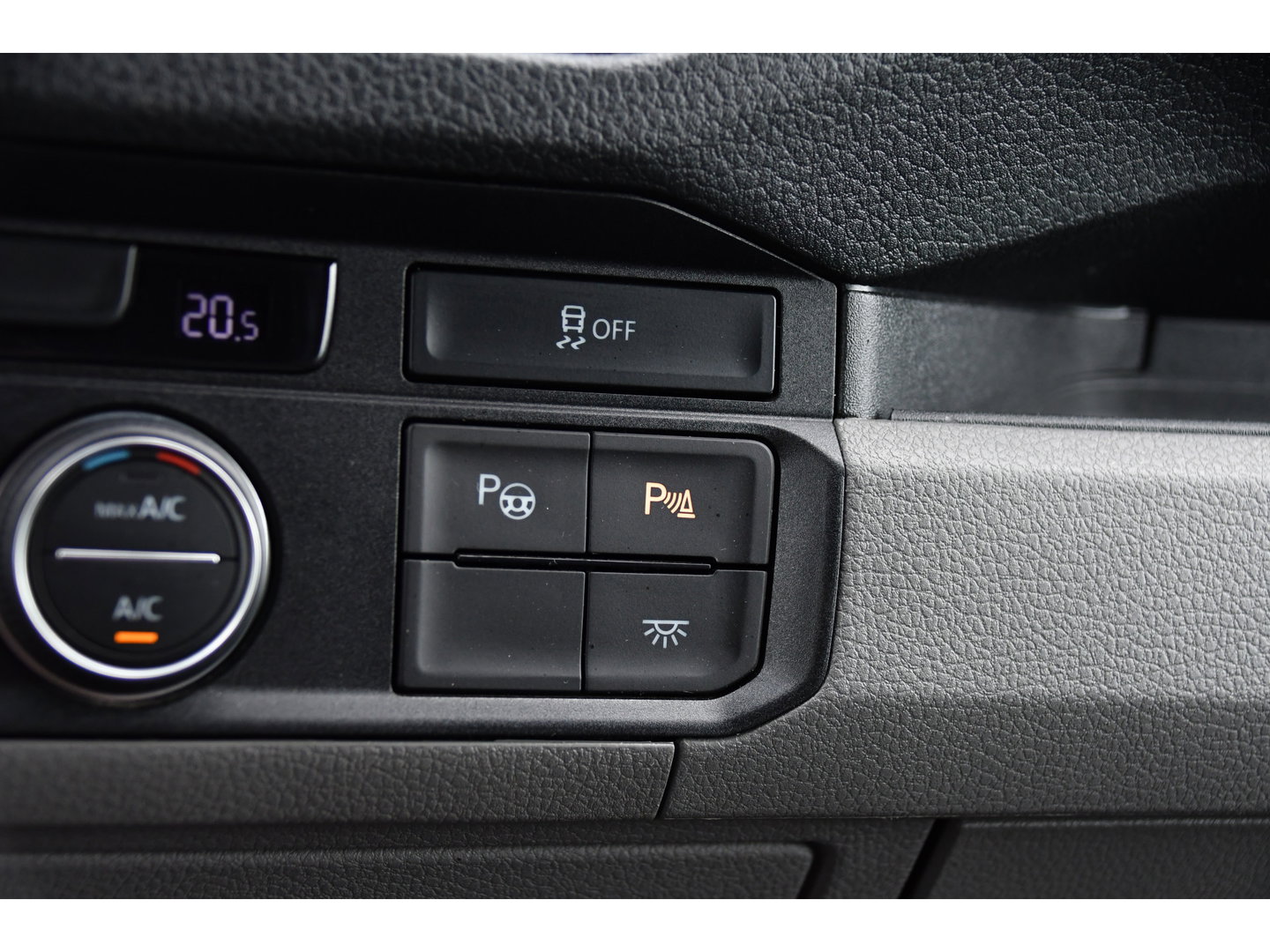Volkswagen Crafter 35 2.0 TDI L3H3 Highline Black Edition Camera, Cruise, Carplay, LED, Clima, Automaat, Trekhaak, Sensoren, Uniek!