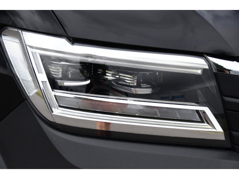Volkswagen Crafter 35 2.0 TDI L3H3 Highline Black Edition Camera, Cruise, Carplay, LED, Clima, Automaat, Trekhaak, Sensoren, Uniek!