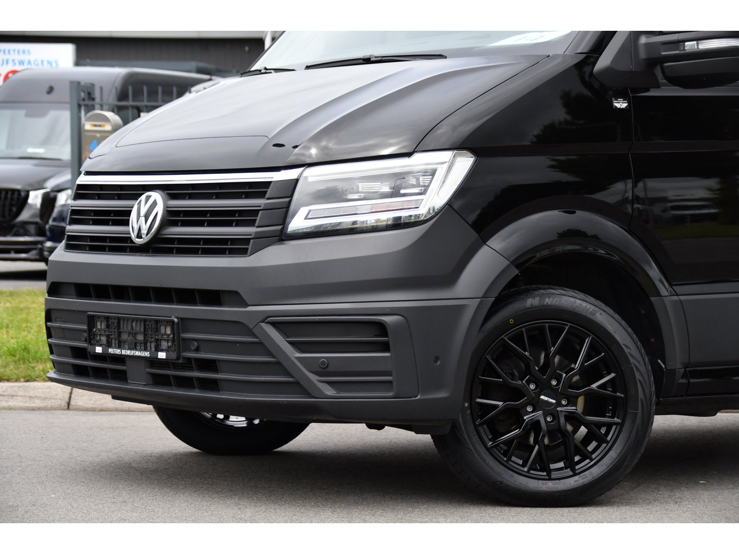 Volkswagen Crafter 35 2.0 TDI L3H3 Highline Black Edition Camera, Cruise, Carplay, LED, Clima, Automaat, Trekhaak, Sensoren, Uniek!