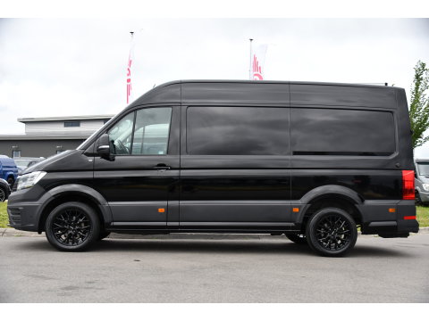 Volkswagen Crafter 35 2.0 TDI L3H3 Highline Black Edition Camera, Cruise, Carplay, LED, Clima, Automaat, Trekhaak, Sensoren, Uniek!