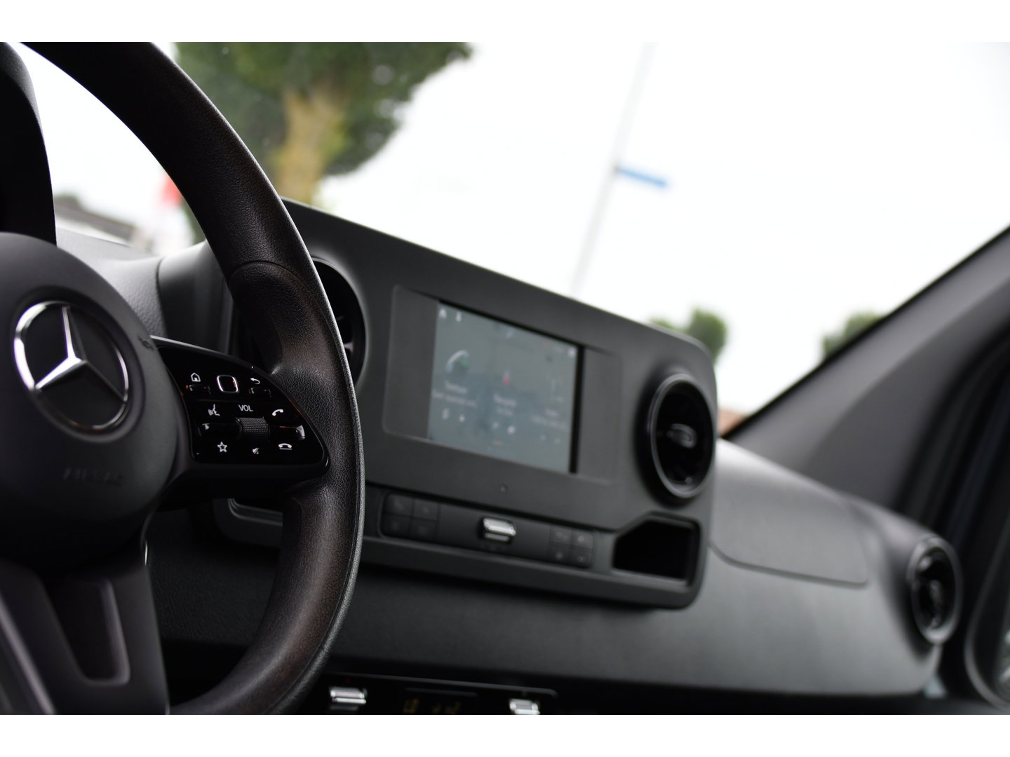 Mercedes-Benz Sprinter 315 1.9 CDI L2H2 RWD PB Edition Camera, Carplay, LED, 3500kg Trekhaak, Mbux, 150pk, Automaat, Clima, Stoelverwarming, Uniek!