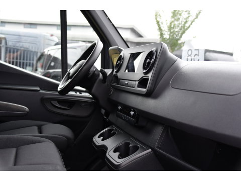 Mercedes-Benz Sprinter 315 1.9 CDI L2H2 RWD PB Edition Camera, Carplay, LED, 3500kg Trekhaak, Mbux, 150pk, Automaat, Clima, Stoelverwarming, Uniek!