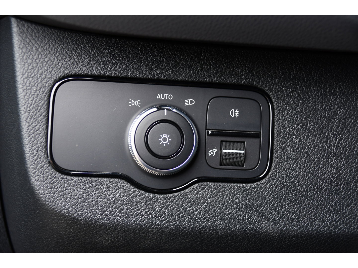 Mercedes-Benz Sprinter 315 1.9 CDI L2H2 RWD PB Edition Camera, Carplay, LED, 3500kg Trekhaak, Mbux, 150pk, Automaat, Clima, Stoelverwarming, Uniek!