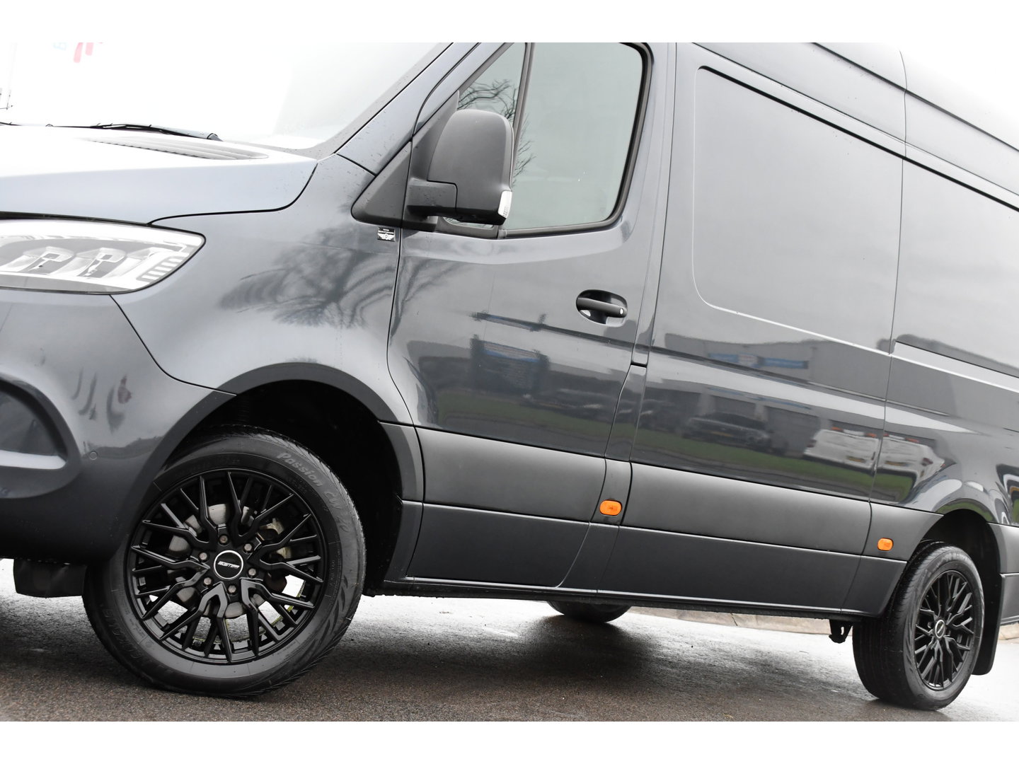 Mercedes-Benz Sprinter 315 1.9 CDI L2H2 RWD PB Edition Camera, Carplay, LED, 3500kg Trekhaak, Mbux, 150pk, Automaat, Clima, Stoelverwarming, Uniek!
