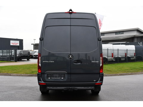 Mercedes-Benz Sprinter 315 1.9 CDI L2H2 RWD PB Edition Camera, Carplay, LED, 3500kg Trekhaak, Mbux, 150pk, Automaat, Clima, Stoelverwarming, Uniek!