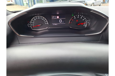 Peugeot 2008 1.2 PURETECH STYLE AIRCO NAVI CRUISE PDC CARPLAY STOELVW