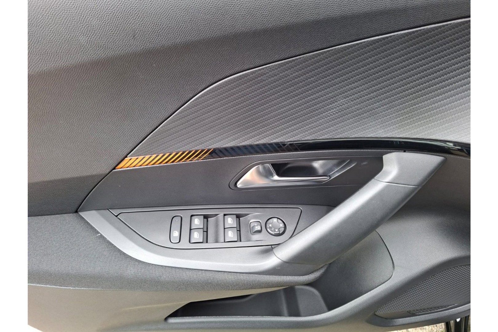 Peugeot 2008 1.2 PURETECH STYLE AIRCO NAVI CRUISE PDC CARPLAY STOELVW