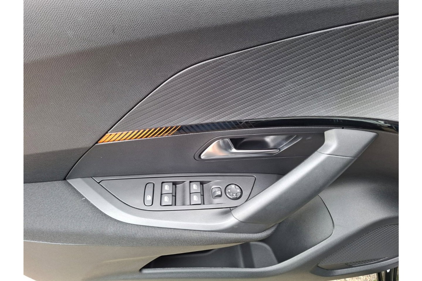 Peugeot 2008 1.2 PURETECH STYLE AIRCO NAVI CRUISE PDC CARPLAY STOELVW