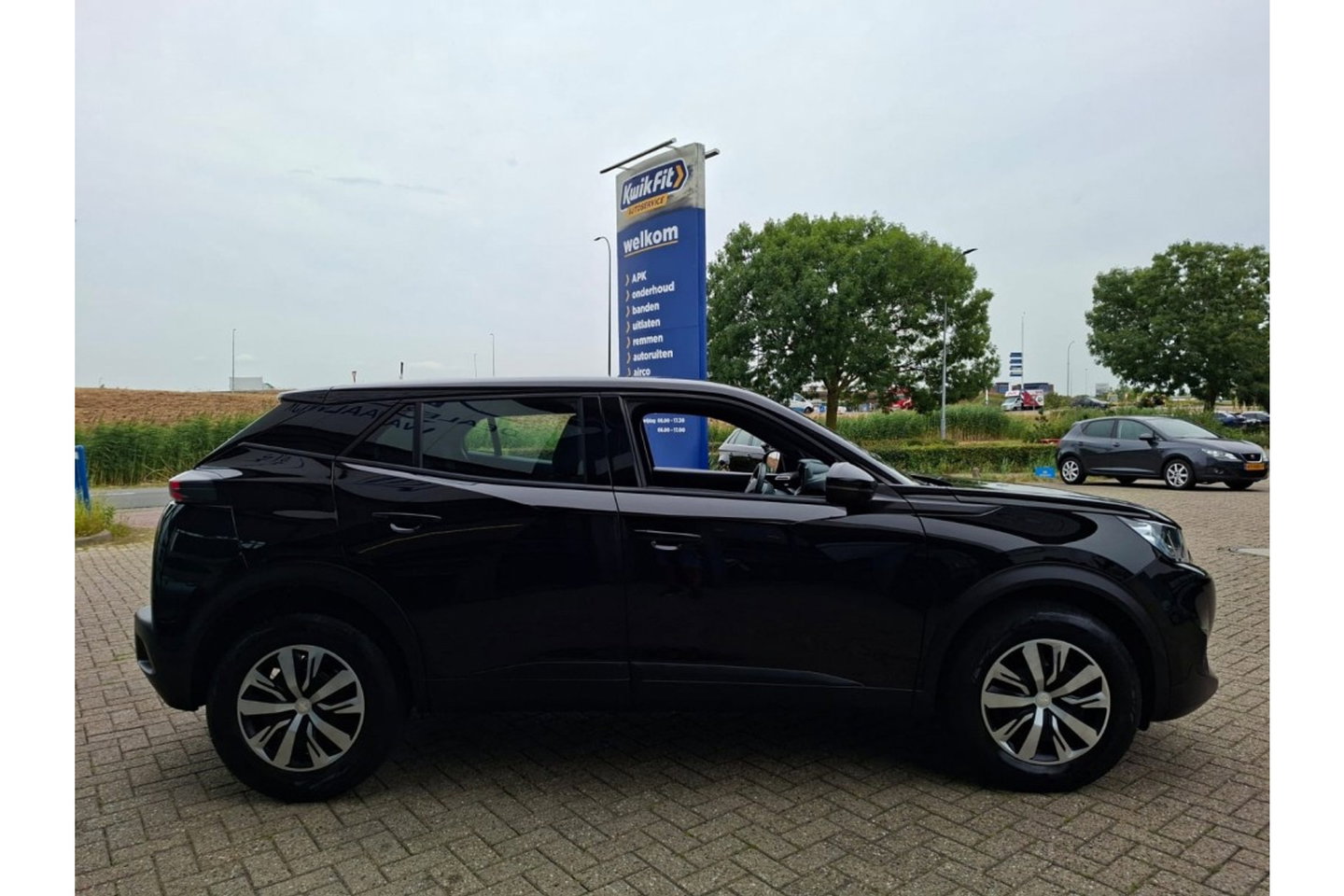 Peugeot 2008 1.2 PURETECH STYLE AIRCO NAVI CRUISE PDC CARPLAY STOELVW