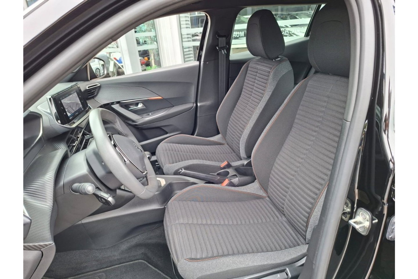 Peugeot 2008 1.2 PURETECH STYLE AIRCO NAVI CRUISE PDC CARPLAY STOELVW