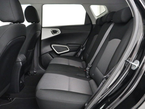 Kia e-Soul DynamicLine 64 kWh | SOH 97,5% | Cruise control | Carplay | Park assist | Camera | Climate control | Virtueel dashboard | plug-in