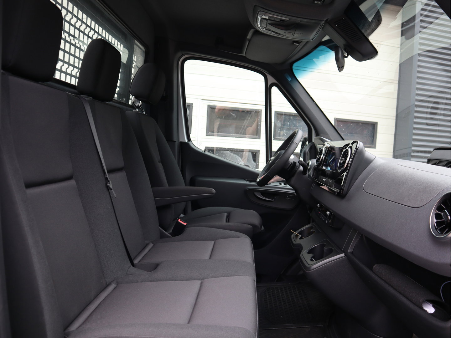 Mercedes-Benz eSprinter 320 81kWh L3 Open Laadbak 430 cm - Select - MBUX - Camera