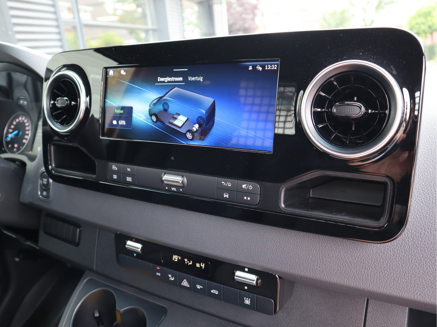 Mercedes-Benz eSprinter 320 81kWh L3 Open Laadbak 430 cm - Select - MBUX - Camera