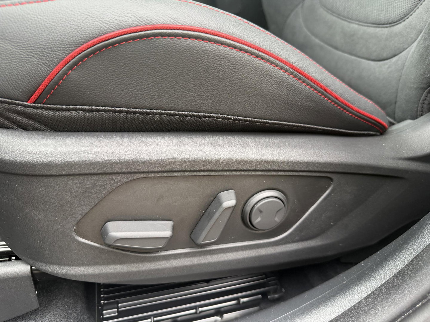 Hyundai TUCSON Hybrid 1.6 T-GDI PHEV N Line Sky Full options