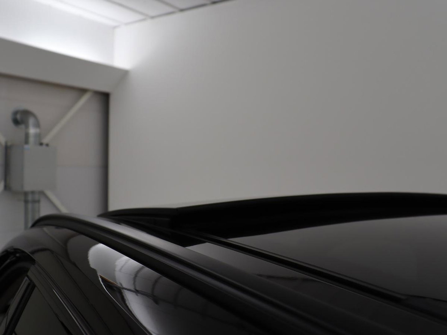 BMW X1 xDrive25e Business Edition Plus | SOH 91,4% | Panoramadak | Leder | Stoelverwarming | Sfeerverlichting | Cruise control | Navigatie | Park assist | PHEV