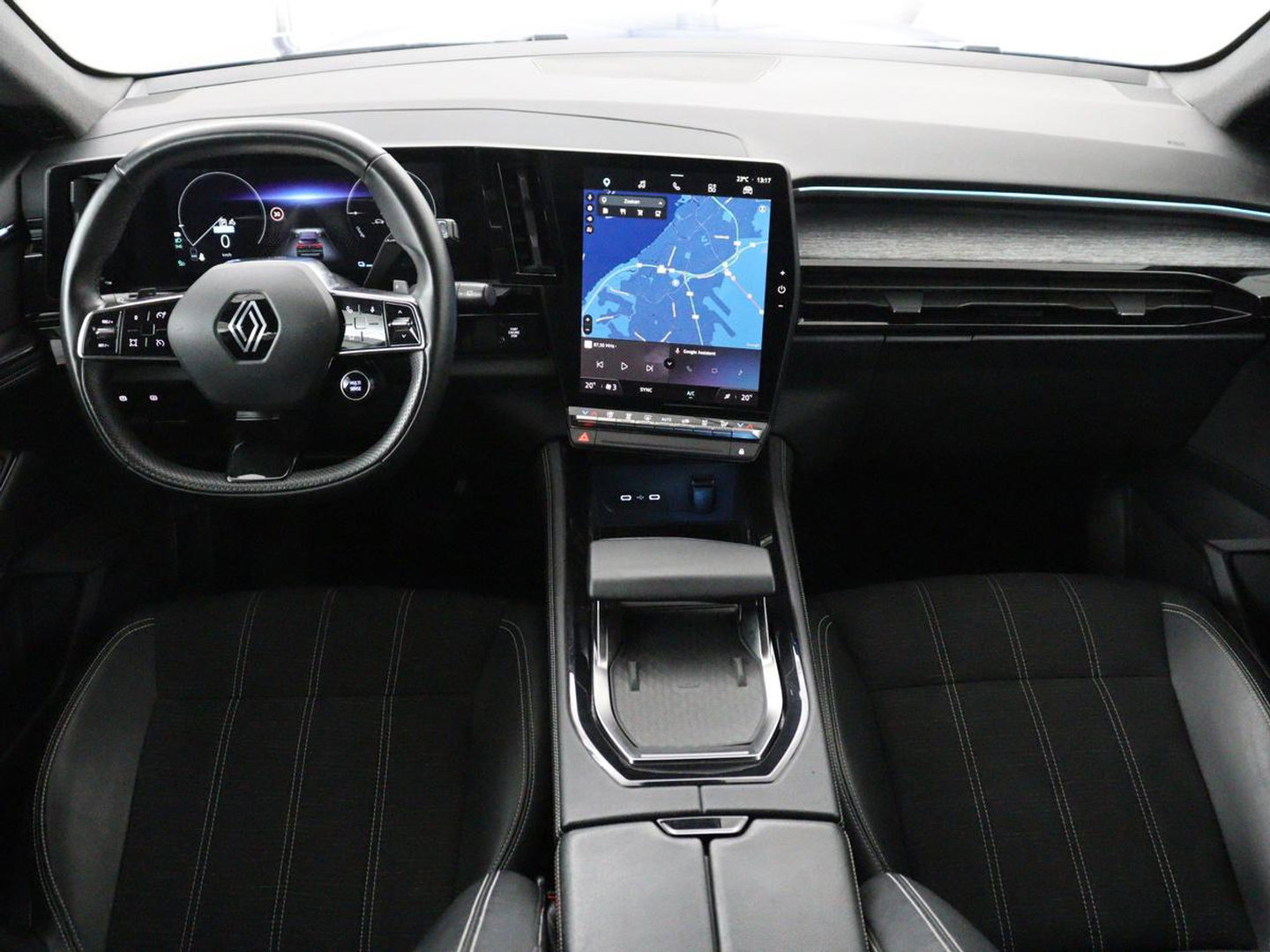 Renault Austral 1.3 mild hybrid | SOH 92,4% | Half leder | Climate control | Carplay | Virtual Dashboard | Adaptive Cruise | Camera | Park assist |