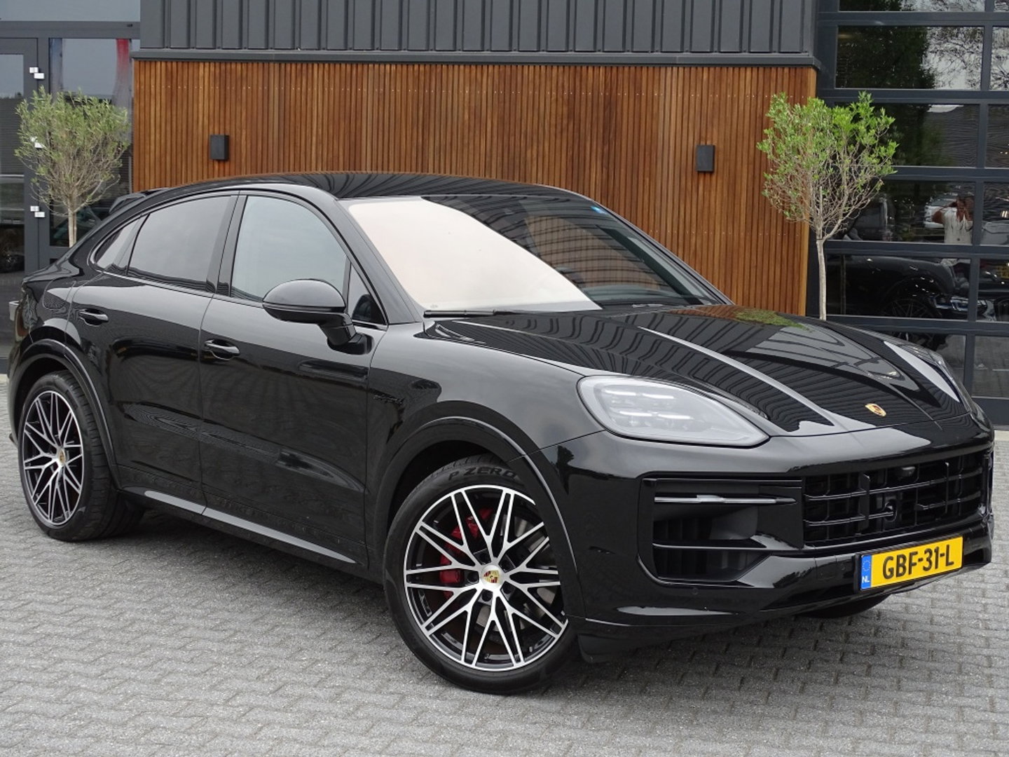 Porsche Cayenne Coupé 3.0 E-Hybrid 470PK / Sport Design / Bose / 2024 *NAP*