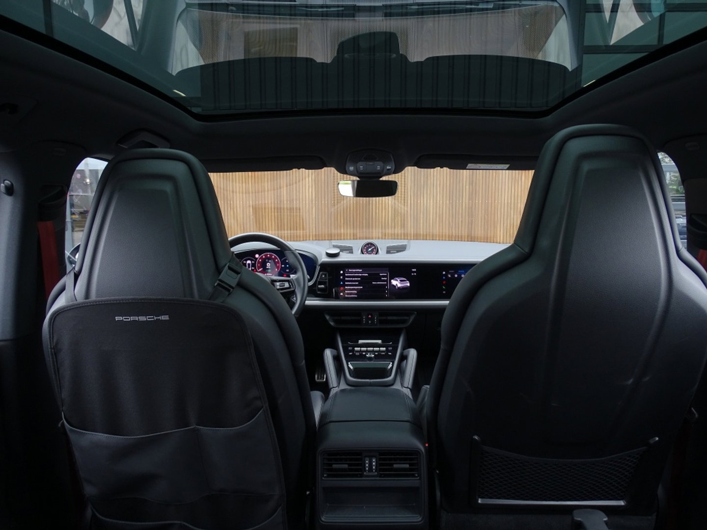 Porsche Cayenne Coupé 3.0 E-Hybrid 470PK / Sport Design / Bose / 2024 *NAP*